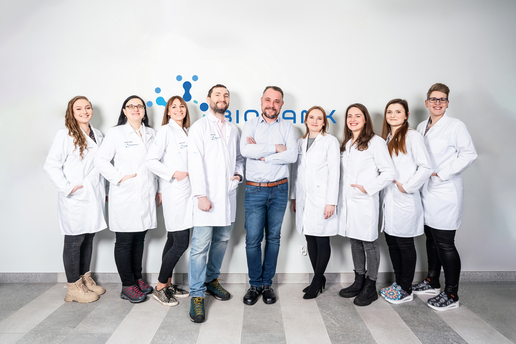 Zdjęcie grupowe pracowników biobanku