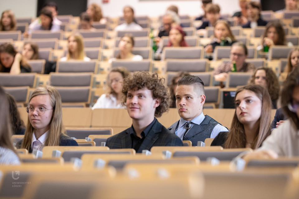 Zdolny Uczeń Świetny Student
