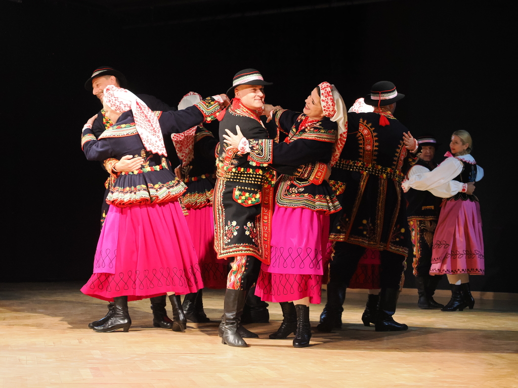 tancerze na scenie