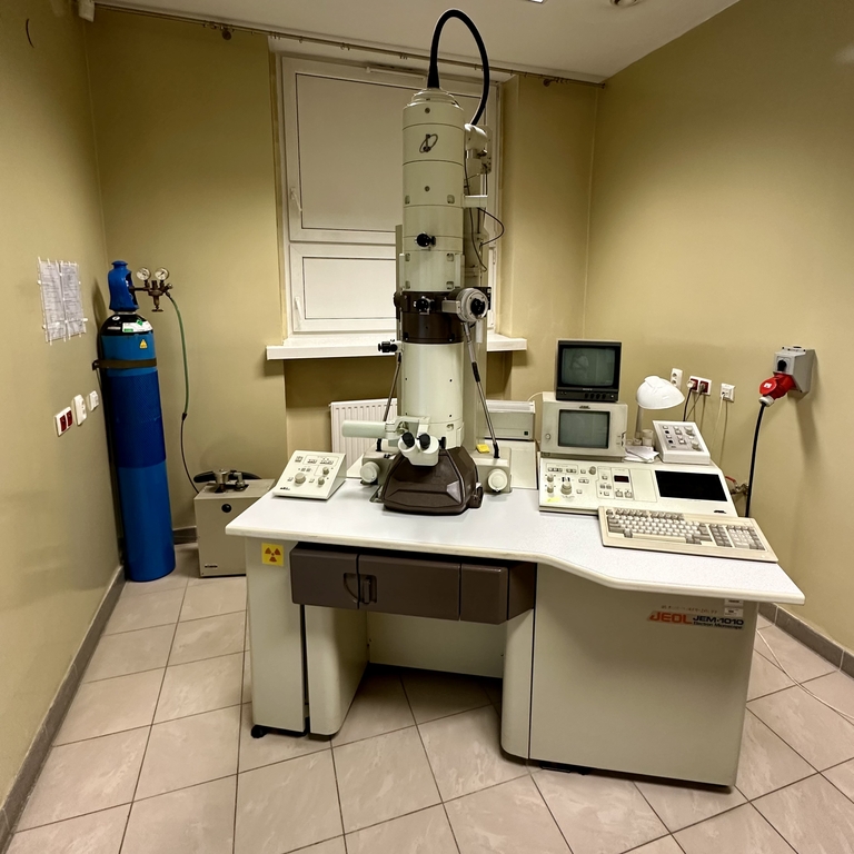 Transmisyjny mikroskop elektronowy JEM 1010, JEOL