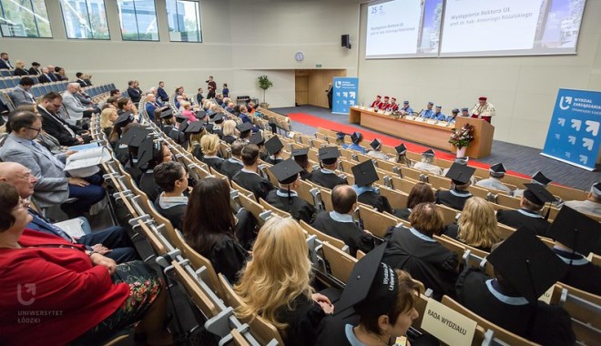 Obchody 25-lecia WZ na auli głównej
