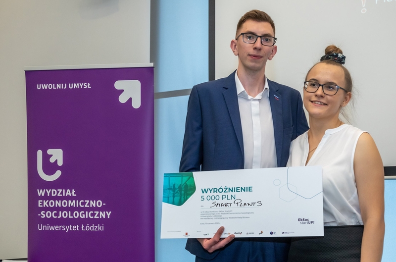 zdobywcy Wyróżnienia w III edycji konkursu EkSoc StartUP!