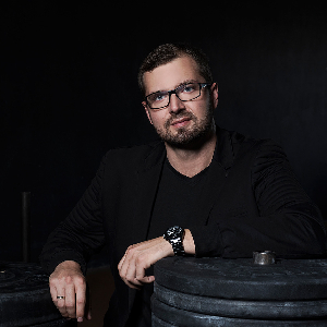 employee photo