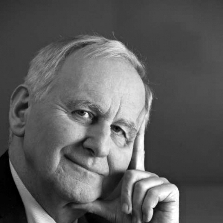 portret prof. Piotr Płoszajski