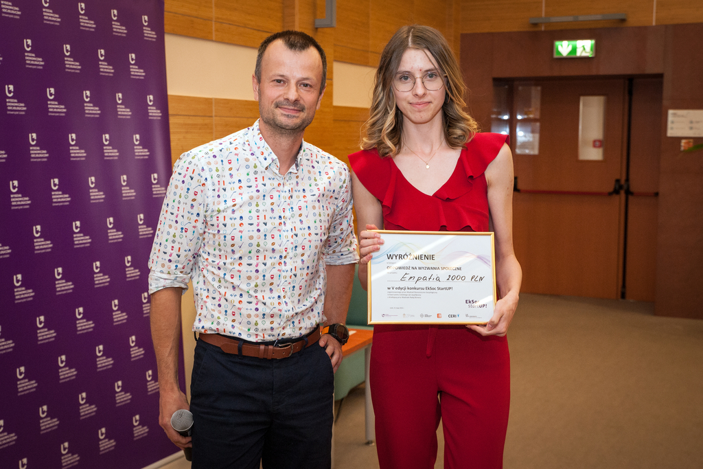 Winners and members of the Jury of the Eksoc StartUP! competition