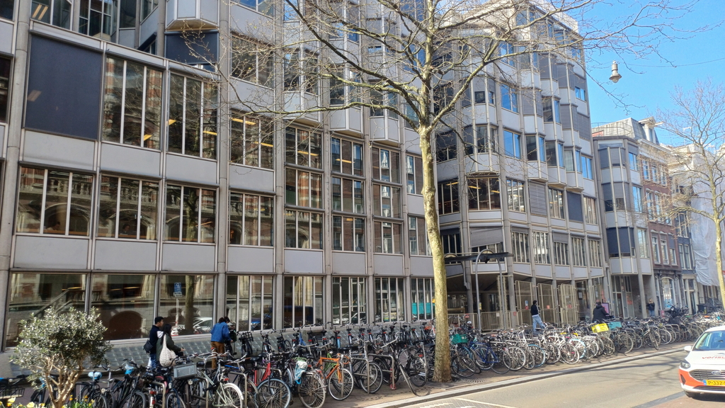 PC Hoofthuis UvA (budynek edukacyjny ze strefami do nauki)
