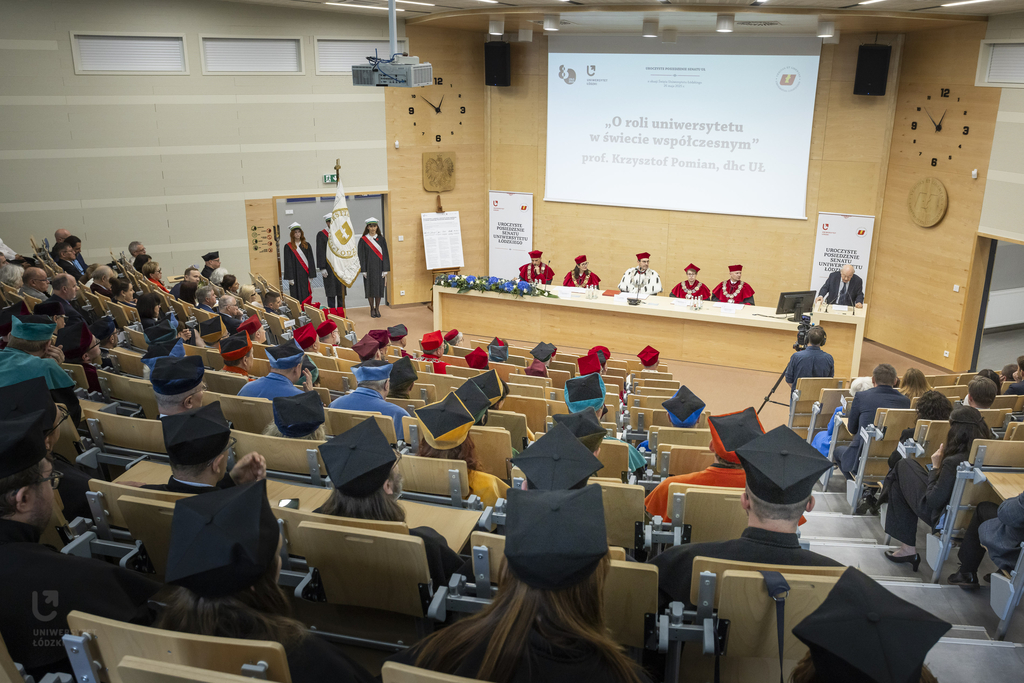 Uroczyste posiedzenie Senatu w auli WNG UŁ