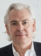 portret Jacek Olczak